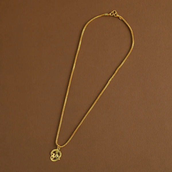 Om - Mid length Pendant chain